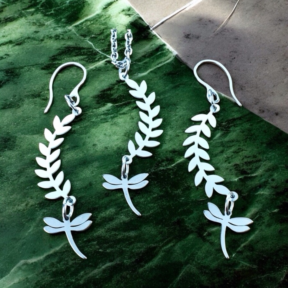 🆕 New Beginnings Laser Cut Necklace and Earrings Set Stainless Steel